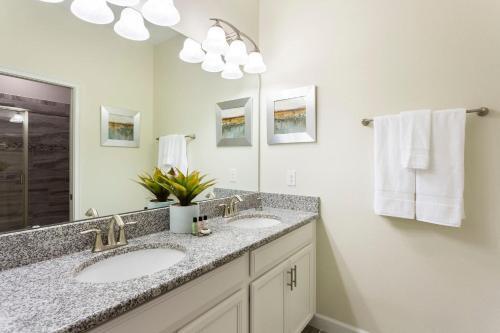 Great Single Vacation Home With Private Pool Cg9153