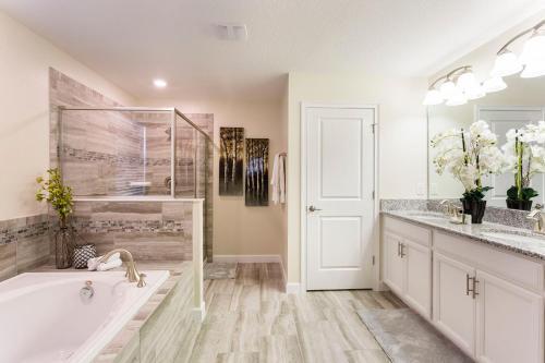 Great Single Vacation Home With Private Pool Cg9153