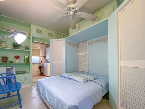 Cozy, Perfect Conch Cottage!