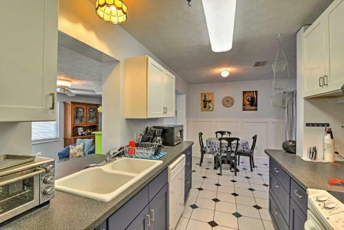 Waterfront Crystal River Hideaway With Private Dock!
