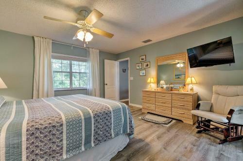 Crystal River Home With Dock, 1 Mile To Boat Launch