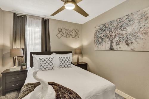 Private Pool Beautiful Updated 4br Home 2bth