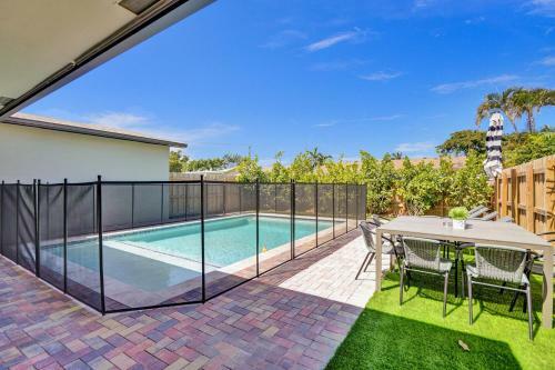 Private Pool Beautiful Updated 4br Home 2bth