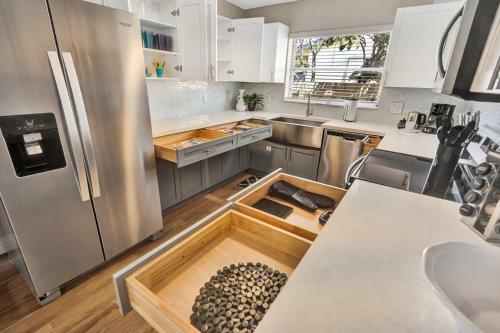 Private Pool Beautiful Updated 4br Home 2bth