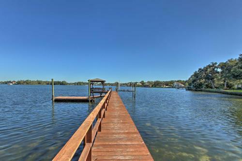 Waterfront House On Kings Bay With Dock And Lift!