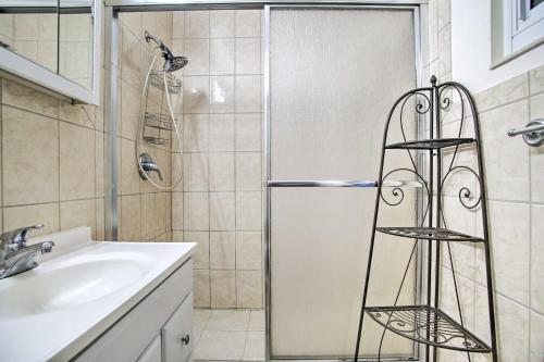 Coastal Escape With Pool - 4 Mi To Dania Beach!