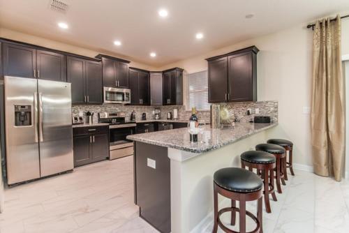 Moonvalley Villa #230708