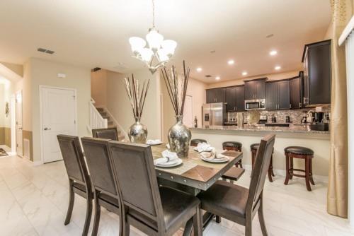 Moonvalley Villa #230708