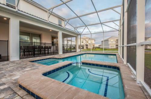 New 10 Bedroom Home Free Water Park