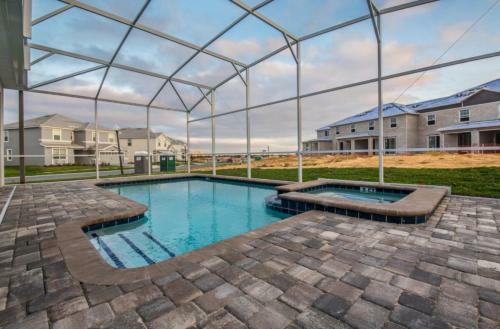 New 10 Bedroom Home Free Water Park