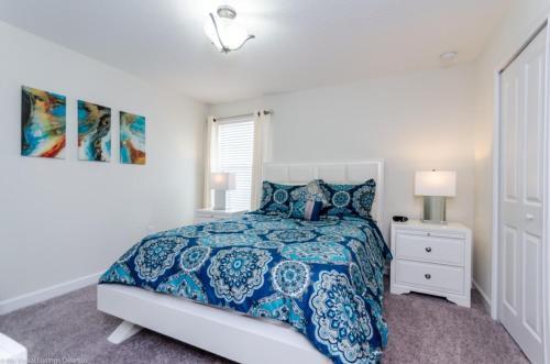 Eight-bedroom Villa 1537