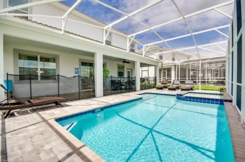 Eight-bedroom Villa 1537