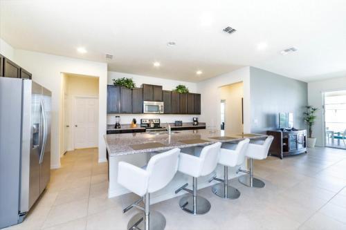 Six-bedroom Villa 1210