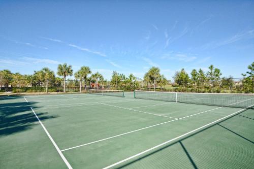 Solterra - 5 Bedrooms House W/pool-7029sr