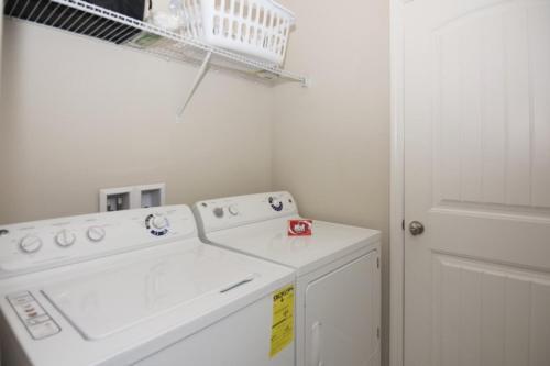 Spacious And Gorgeous Single Home With Game Room St5148