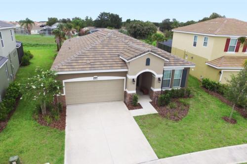 Spacious And Gorgeous Single Home With Game Room St5148
