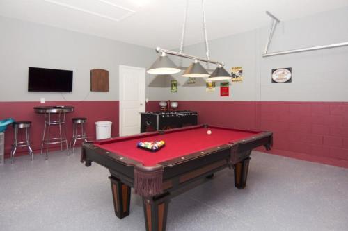 Spacious And Gorgeous Single Home With Game Room St5148