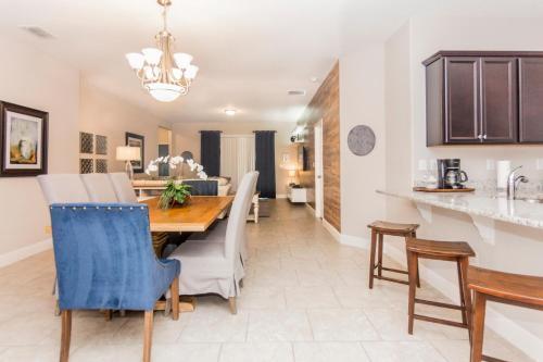 Spacious And Gorgeous Single Home With Game Room St5148