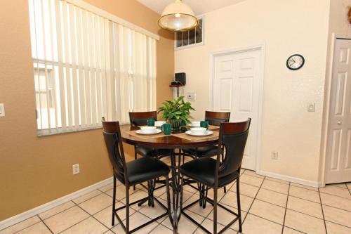 Oxford House #231009