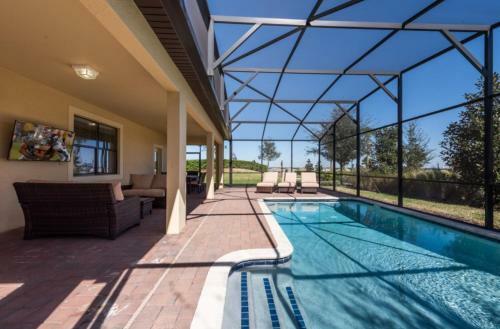 Emerald Oasis Elegant Pool House 8 Miles To Disney