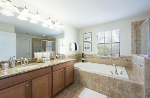 Emerald Oasis Elegant Pool House 8 Miles To Disney