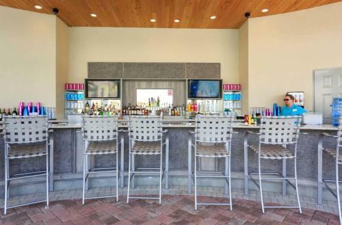 Emerald Oasis Elegant Pool House 8 Miles To Disney