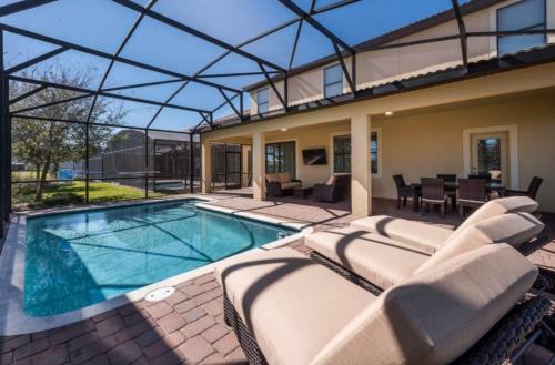 Emerald Oasis Elegant Pool House 8 Miles To Disney