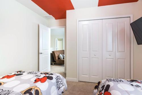 Six-bedroom Villa 9026