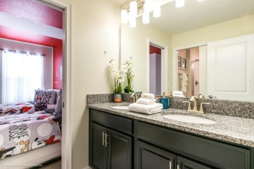 Six-bedroom Villa 9026