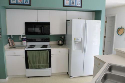 California Boulevard Villa 327