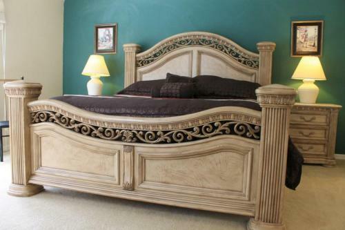 California Boulevard Villa 327