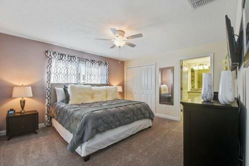 Modern 4 Bed 3 Bath Townhome In Championsgate Golf Resort