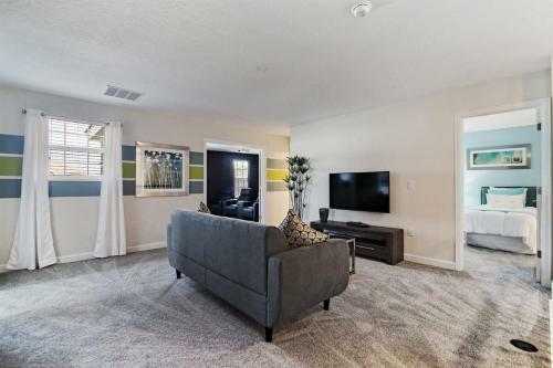 Gorgeous Championsgate 8 Bedroom Pool Home