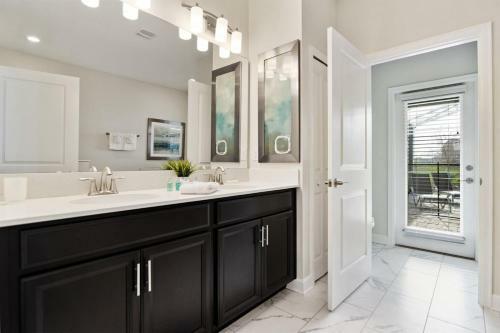 Gorgeous Championsgate 8 Bedroom Pool Home