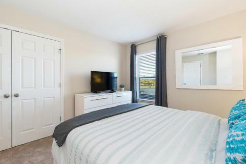 Villa 5 Bedroom Home At Laurel Estates 276