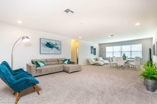 Broad Oak Drive House #250599