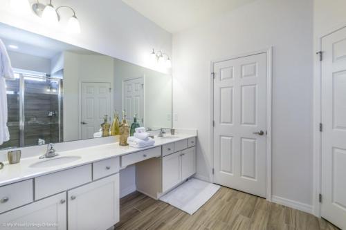 Broad Oak Drive House #250599