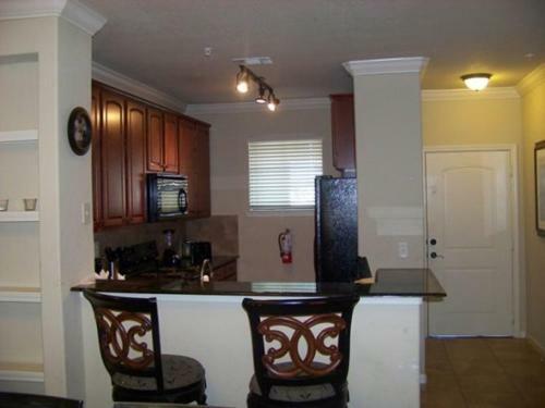 Beautiful 4 Bedroom 3 Bath Condo In Bella Piazza