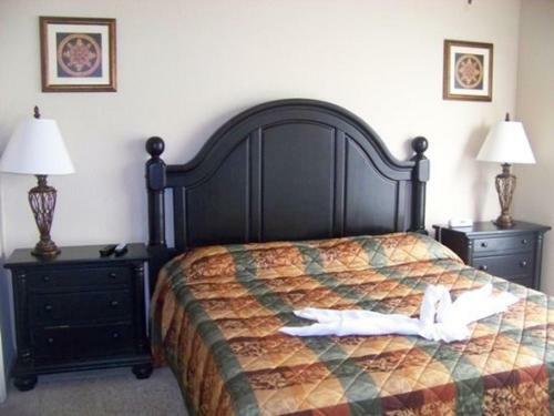 Beautiful 4 Bedroom 3 Bath Condo In Bella Piazza