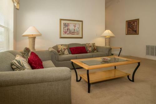 Lovely Hampton Lakes 4 Bed 3 Bath Pool Home In Davenport Fl