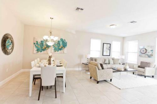Oaktree Home #267381 Home