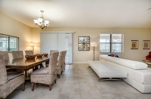 Dreamy Marian Home With Private Pool House Next Disney