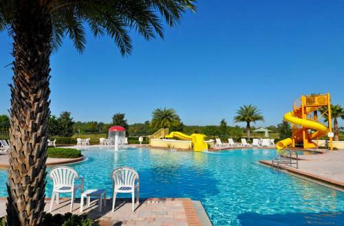 Multiple Vacation Homes In A Golf Resort And Private Pool