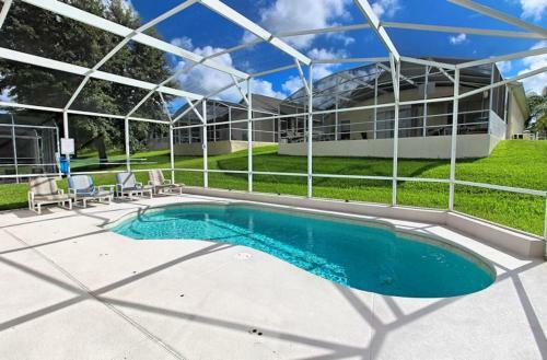 Beautiful Luau Pool Villa Next Disney World