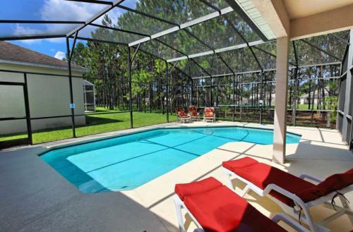 Beautiful Luau Pool Villa Next Disney World