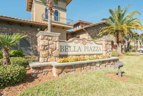 3 Bedroom 3 Bath Condo Close To The Attractions