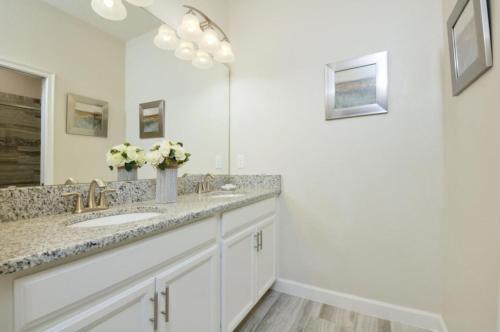 Beautiful Themed Single Vacation Home With Private Pool Cg9159