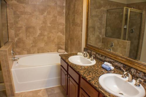 Apartamento Valerie's Bella Piazza Condo #247137