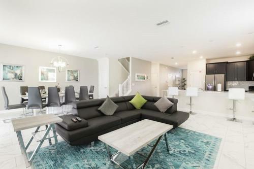 Impressive 8 Bed Championsgate Pool Home With Movie Theater