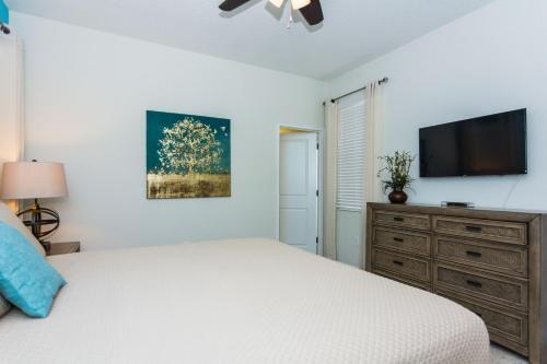 Modern Vacation Single Home With Themed Bedrooms Cg1593